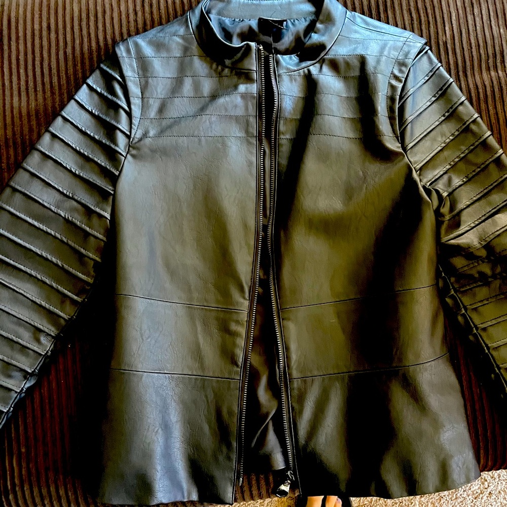 Kylo ren jacket small